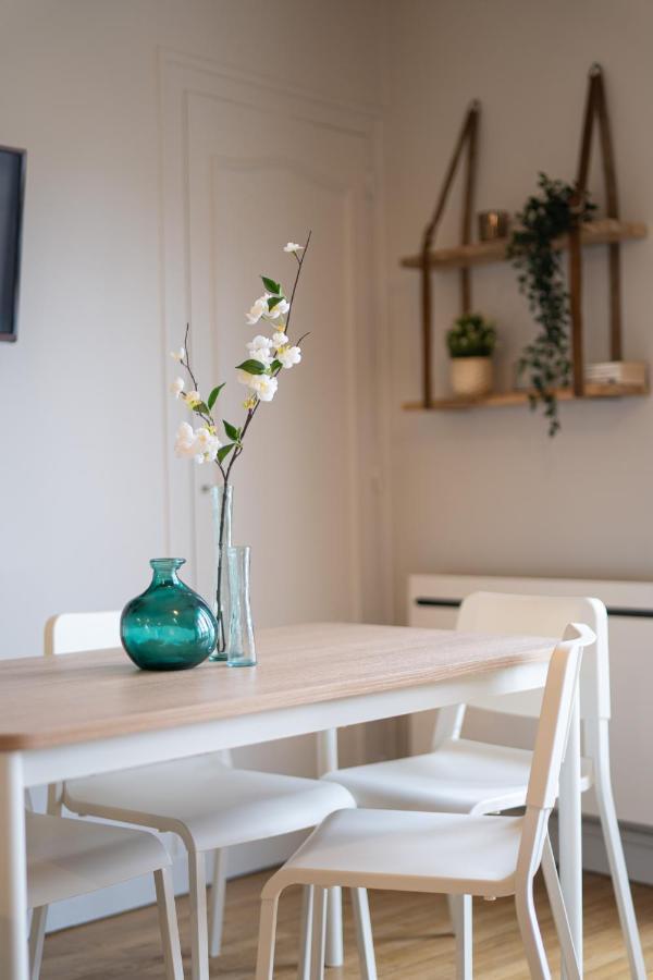Tours Centre - Proche Gare - Parking Velo - Balcon - Arrivee Autonome Apartment Екстериор снимка