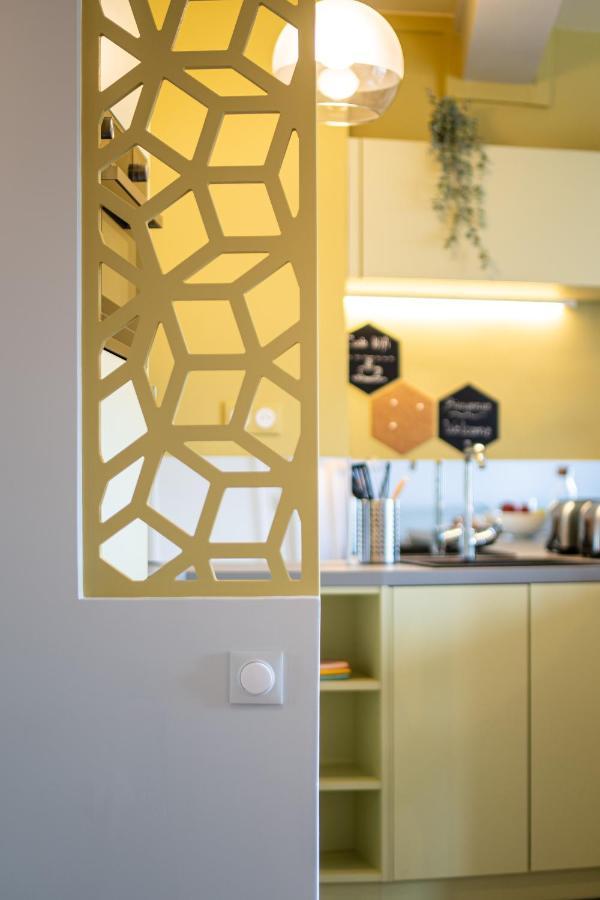 Tours Centre - Proche Gare - Parking Velo - Balcon - Arrivee Autonome Apartment Екстериор снимка