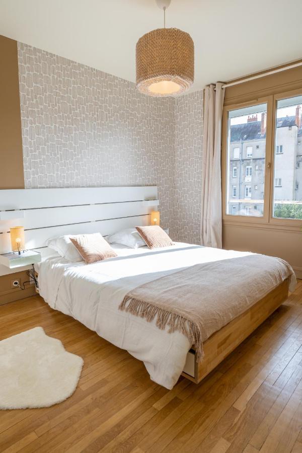 Tours Centre - Proche Gare - Parking Velo - Balcon - Arrivee Autonome Apartment Екстериор снимка