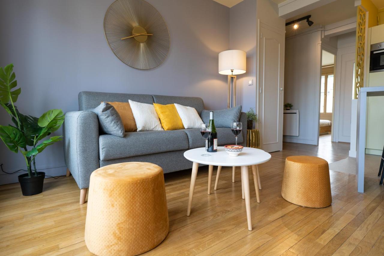 Tours Centre - Proche Gare - Parking Velo - Balcon - Arrivee Autonome Apartment Екстериор снимка