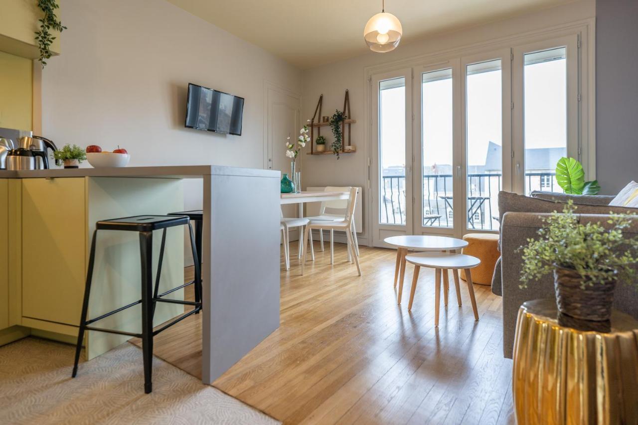 Tours Centre - Proche Gare - Parking Velo - Balcon - Arrivee Autonome Apartment Екстериор снимка