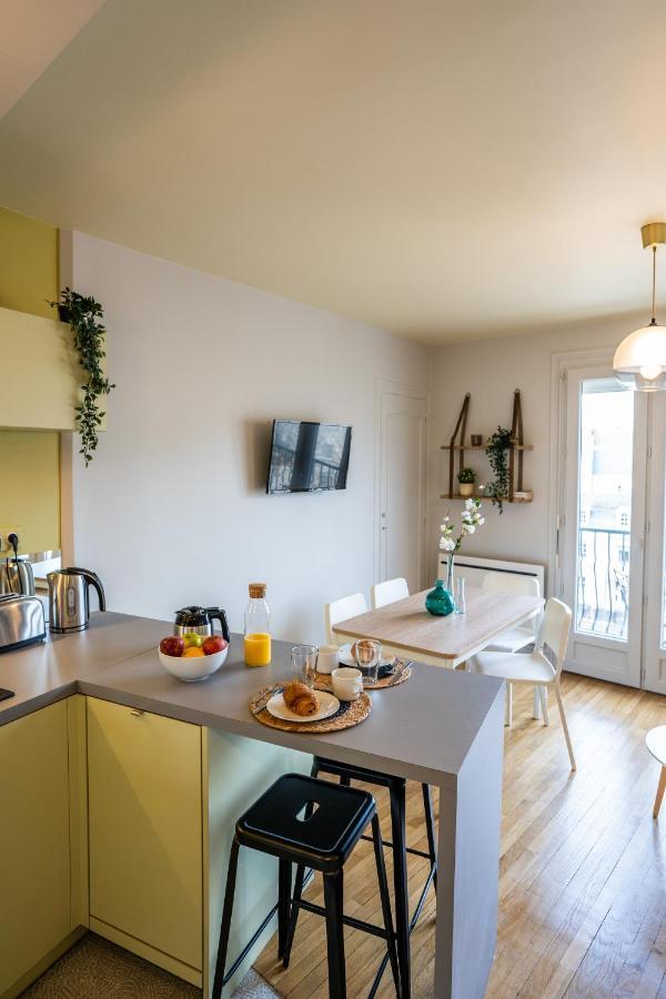 Tours Centre - Proche Gare - Parking Velo - Balcon - Arrivee Autonome Apartment Екстериор снимка